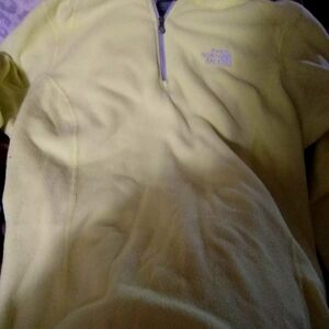 The north face pull over size medium